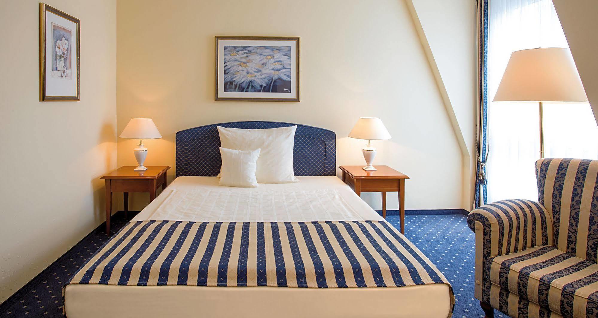 Victor'S Residenz-Hotel ไลป์ซิก ภายนอก รูปภาพ
