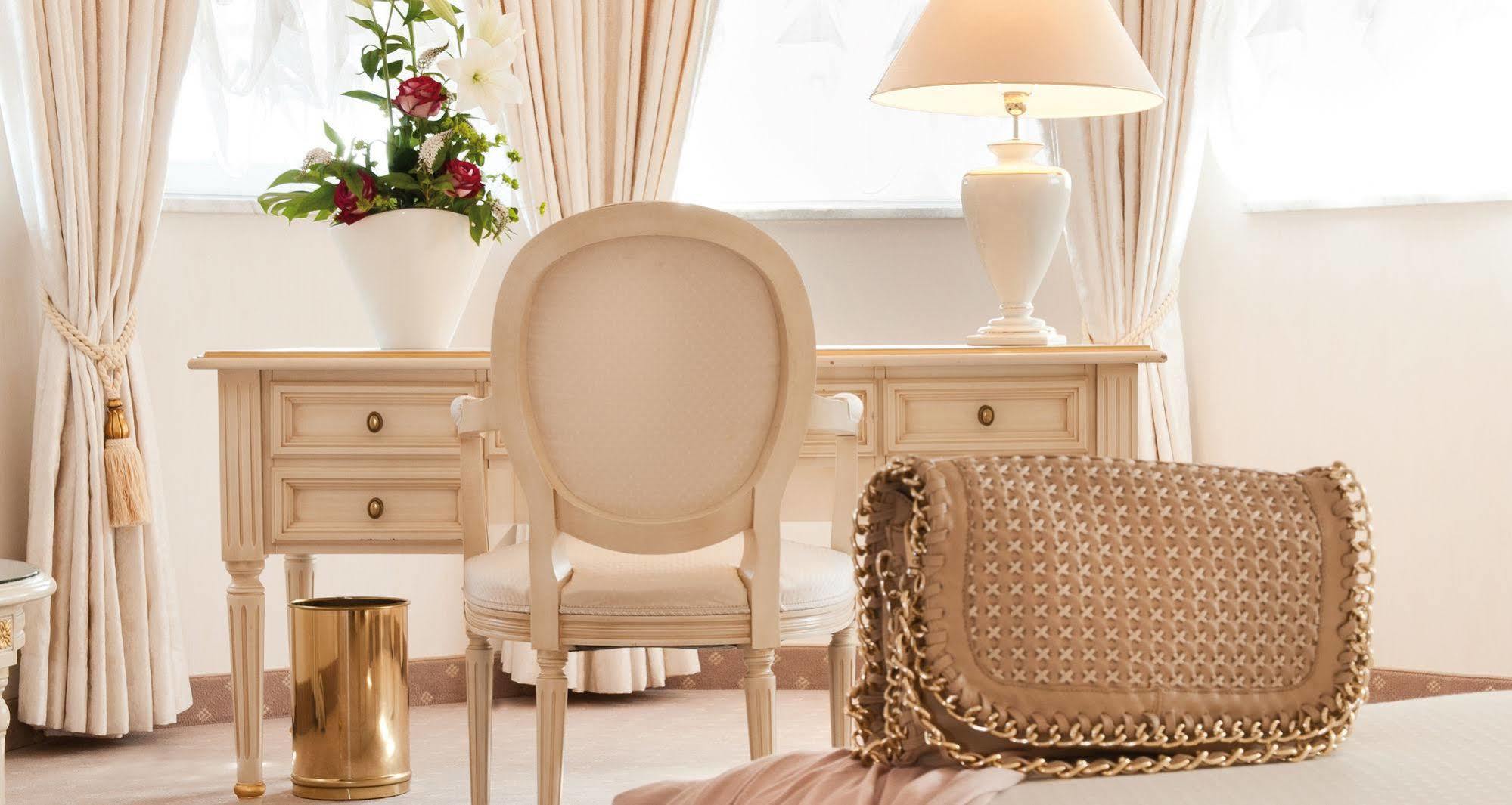 Victor'S Residenz-Hotel ไลป์ซิก ภายนอก รูปภาพ
