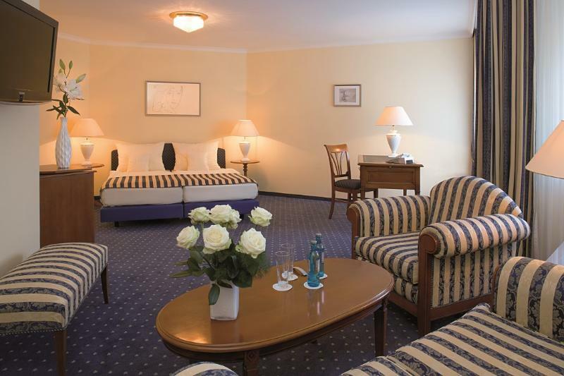 Victor'S Residenz-Hotel ไลป์ซิก ภายนอก รูปภาพ